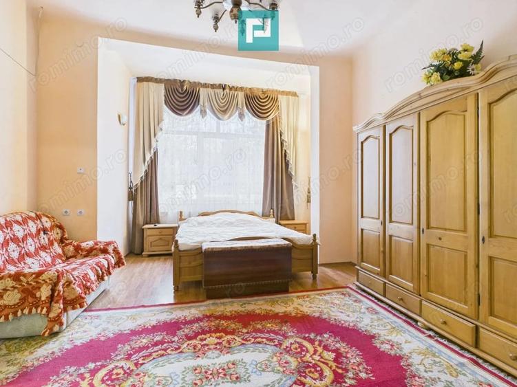 Casă cu Teren 2703 Mp în Ghioroc