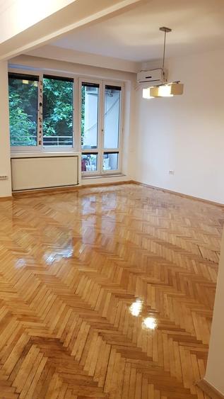 Inchiriere vila etajele 1+2+M Cotroceni metrou spital Eroilor imobil 2002 - 1