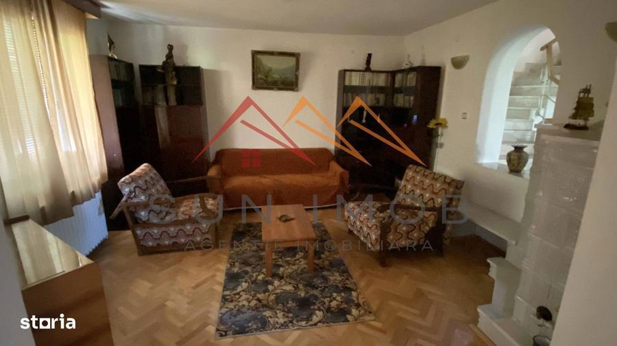 Vila de vanzare, teren 3100 mp, 7 camere, 6 grupuri sanitare, 3 CT, an - 14