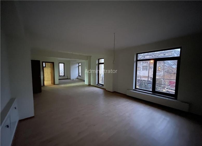 Piata Iancului,imobil S+P+2+M, suprafata 1000mp, 18 camere,parcare