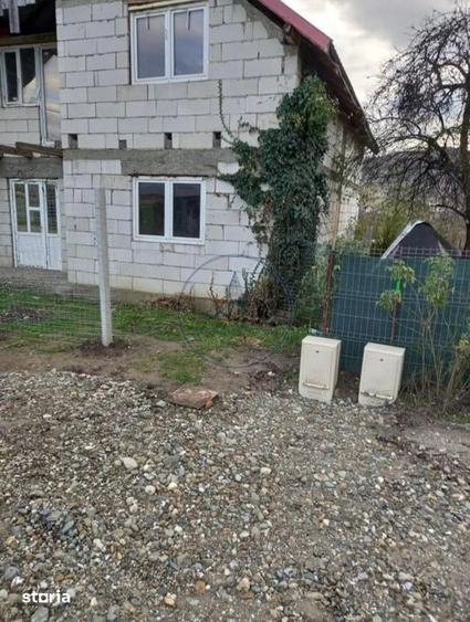 Casă cu 3 camere cu Teren 800 Mp în Mărișelu