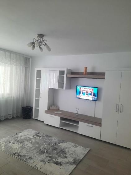 Inchiriez apartament 2 camere - 4