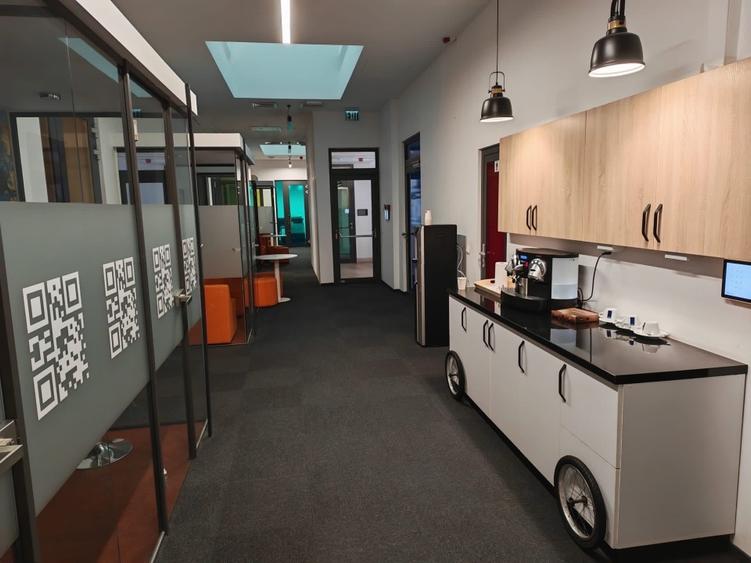 Clădire de birouri integral renovată, de inchiriat – Universitate / Centru Vechi - 1