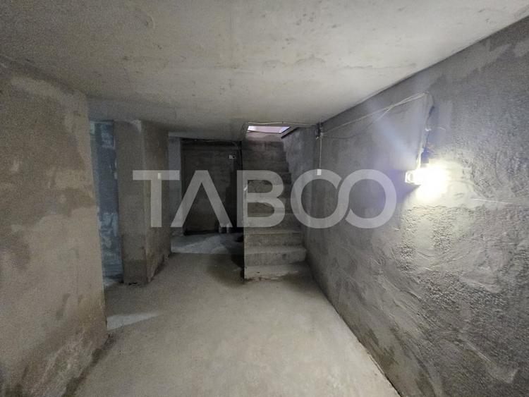 Casa de vacanta de vanzare 278 mpu curte 855mp Valea Avrigului - 20