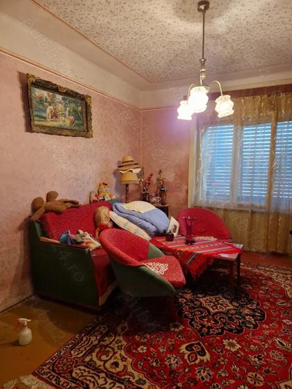 Casa de vanzare in ora?ul Deta - 2