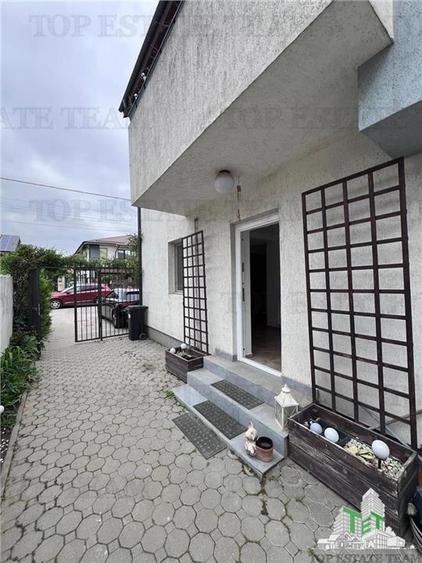 Vila moderna cuplata,curte individuala cu 5 camere , 3 bai , Living , terasa,mob - 1