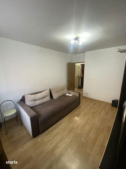Inchiriez garsoniera decomandata , Craiter str. Dacia - 1