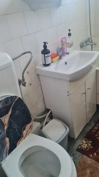 Inchiriez ap. 2 camere pe termen lung.Se libereaza la sfarsitul lunii. - 3