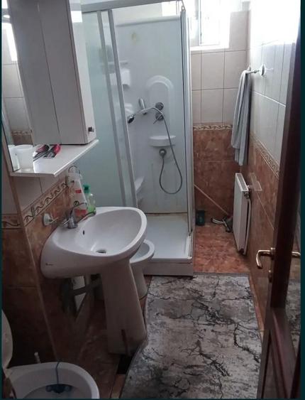Vand apartament 3 camere.accept variante cu garsoniera sau ap 2 camere - 2