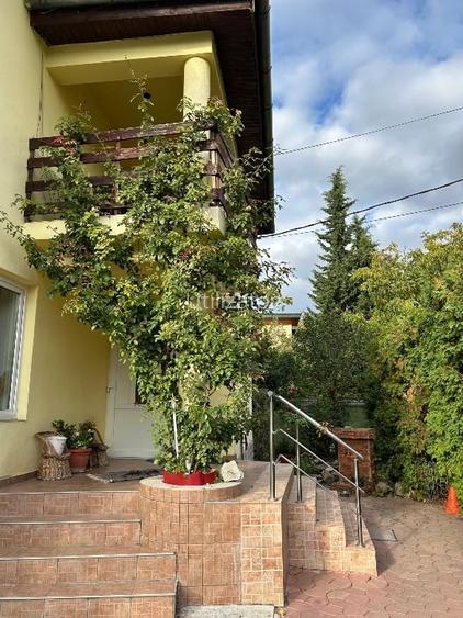 Casă individuală cu etaj, curte generoasă și garaj în Timisoara Casă individuală cu etaj, curte generoasă și garaj în Timisoara