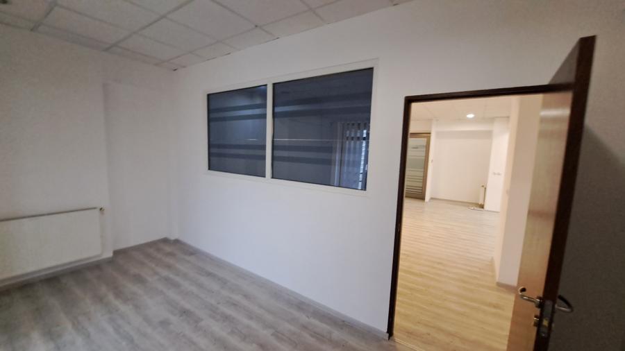 SPATIU BIROU- CLADIRE BIROURI PREMIUM- COSTURILE UTILITATILOR SUNT INCLUSE - 12