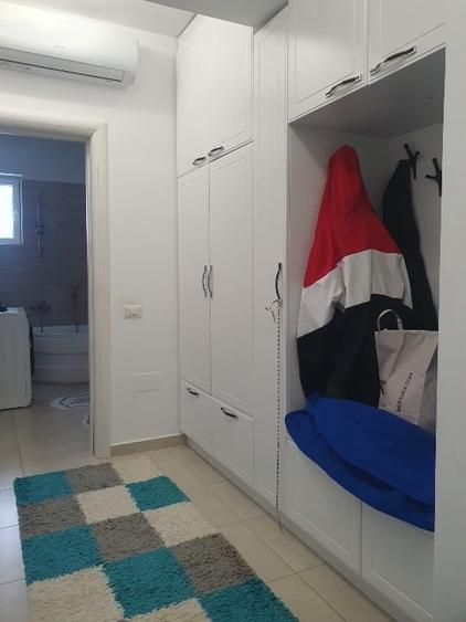 Vând apartament  cu curte - 8