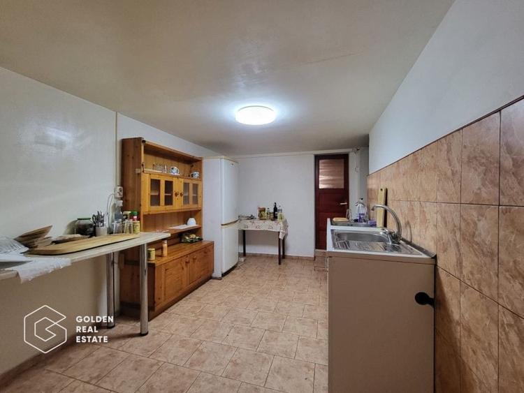 Casa de vacanta, teren 2500 mp, sat. Casoaia - 9