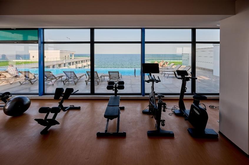 Ofer pentru inchiriere apartament cu doua camere cu vedere perfecta la mare - 15