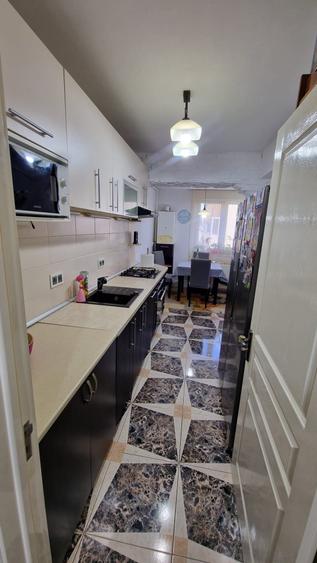 Apartament cu 2 camere decomandat în Florești