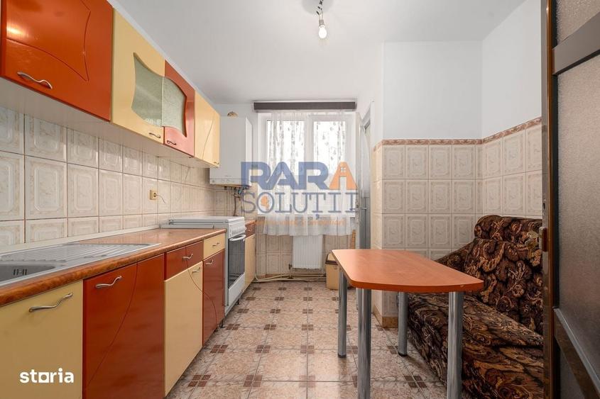 Apartament cu 3 camere decomandat în Românești