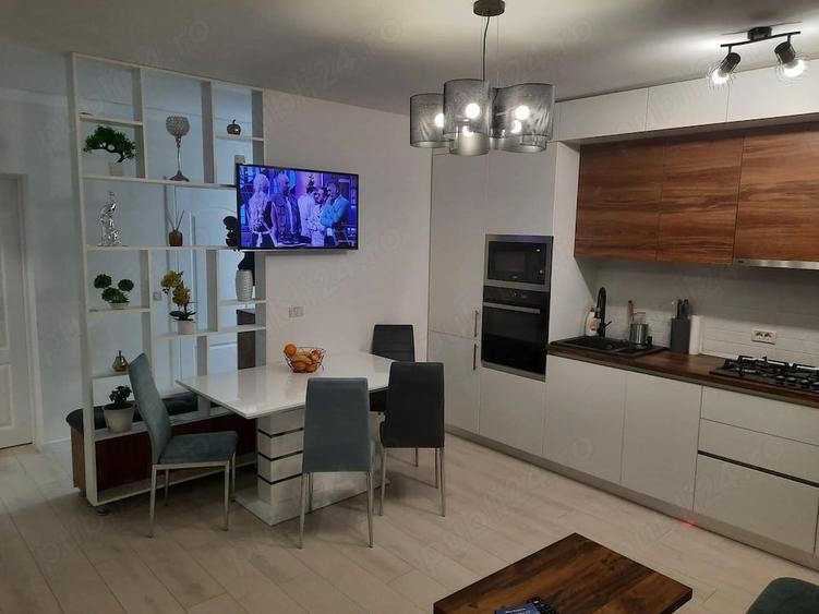 Apartament cu 3 camere decomandat în Giroc