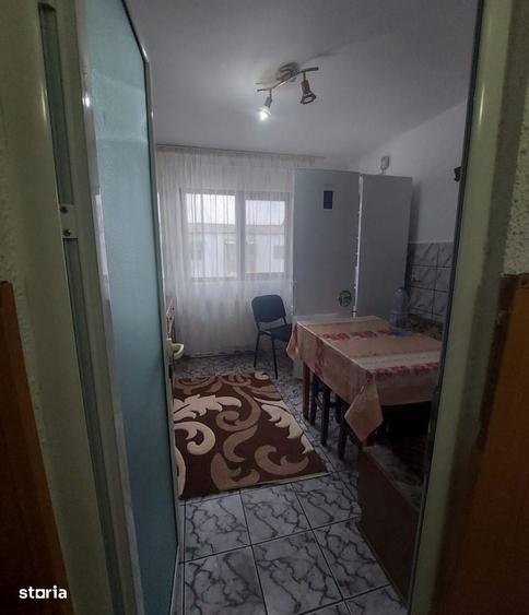 Apartament cu 2 camere semidecomandat în Micro 4
