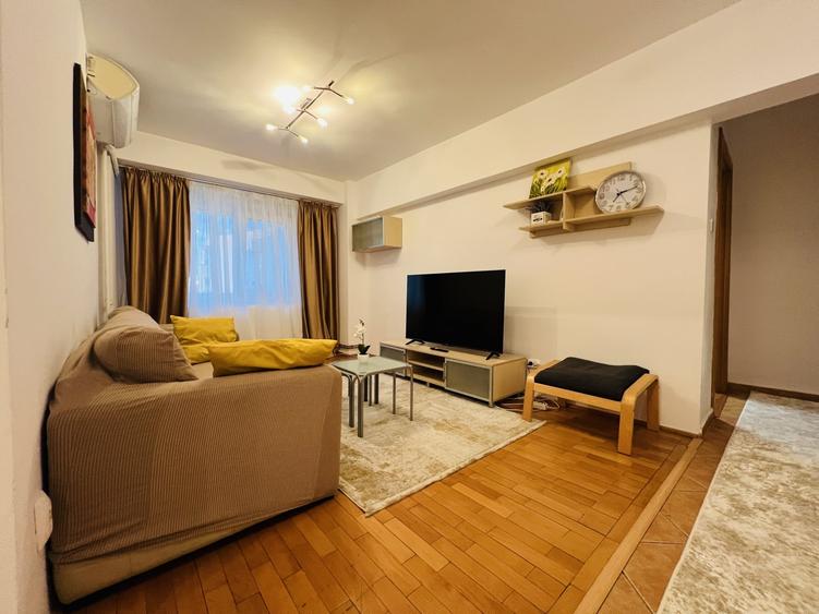 Apartament cu 4 camere decomandat, mobilat în Tei