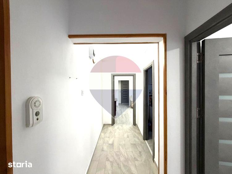 Apartament cu 3 camere semidecomandat în Republicii