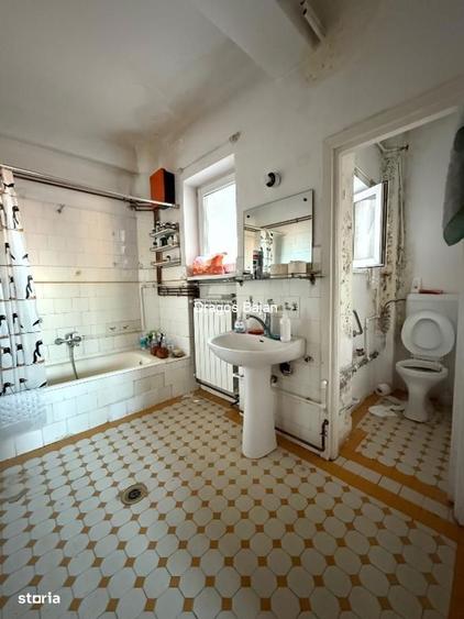 Apartament cu 3 camere în Calea Victoriei
