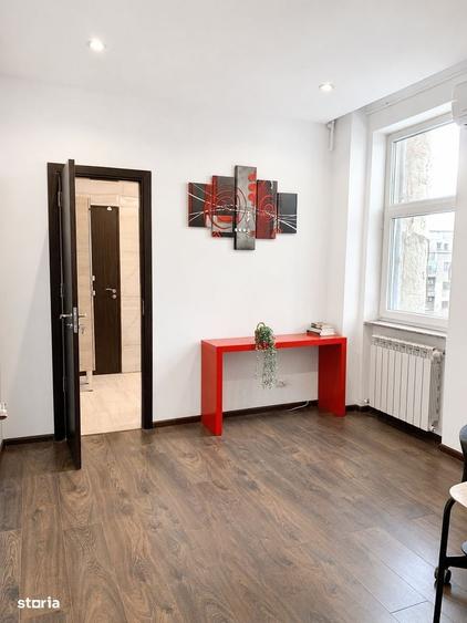 Apartament cu 4 camere în Rosetti