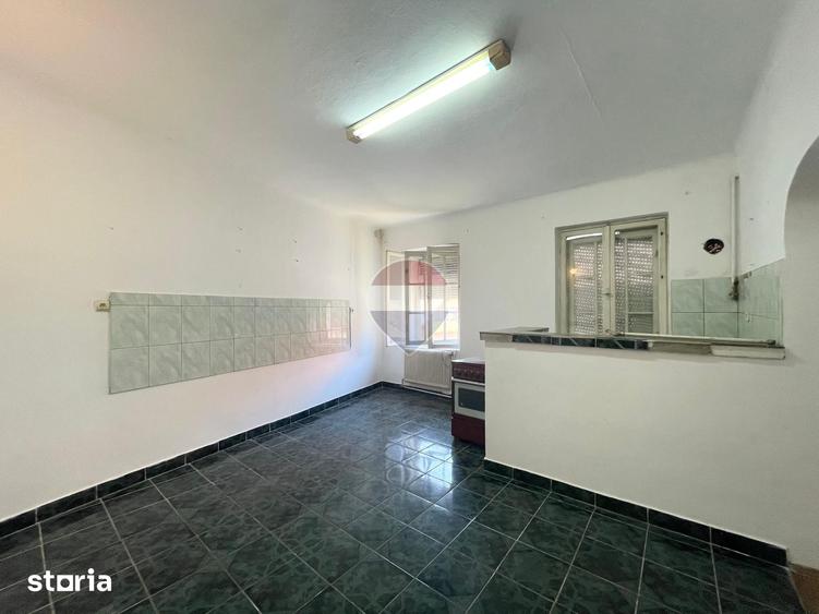 Casă cu 3 camere cu Teren 140 Mp în Central