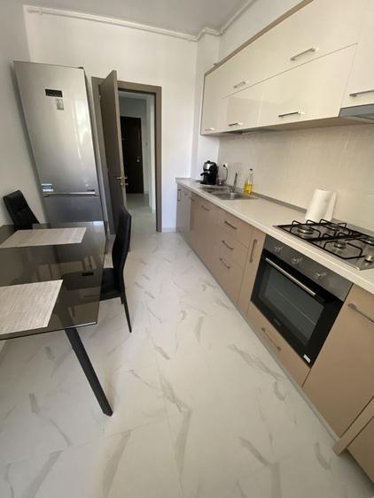 Apartament cu 2 camere în Păcii
