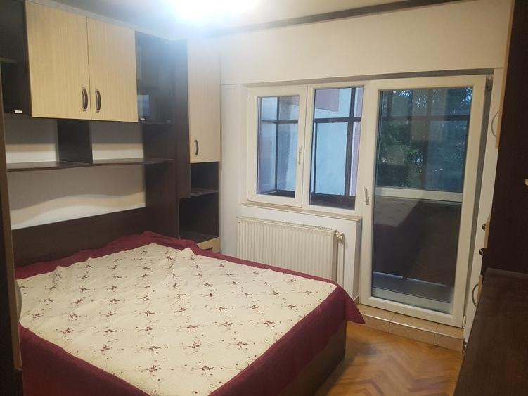 Apartament cu 3 camere decomandat în Dacia