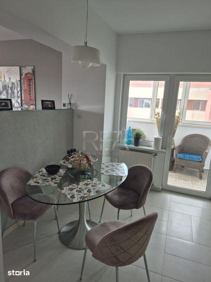 2 camere, 6/15, 74mp, piscina, 2 locuri parcare-Ansamblul Primavara - 2