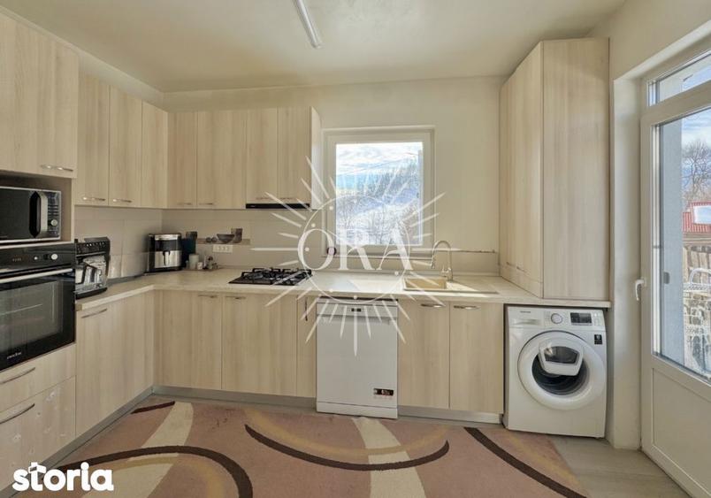 Casă cu 5 camere cu Teren 2418 Mp în Feleacu
