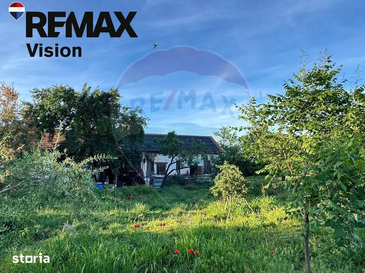Casă cu 5 camere cu Teren 9500 Mp în Catane