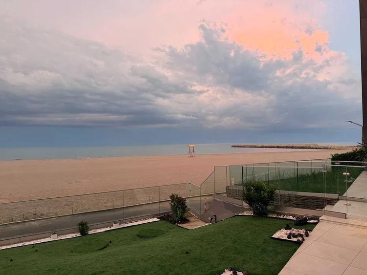 Apartament cu 3 camere, mobilat în Central