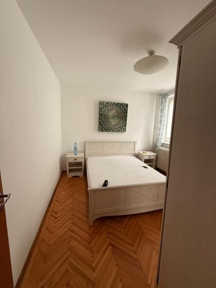 Apartament cu 3 camere decomandat, mobilat în Dristor