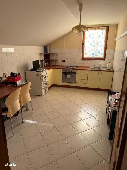 Casă cu 4 camere în Săcălaz