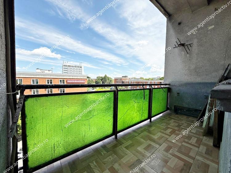 Apartament cu 3 camere zona centrală , stradal, intr-un bloc curat, 69.900 euro - 9