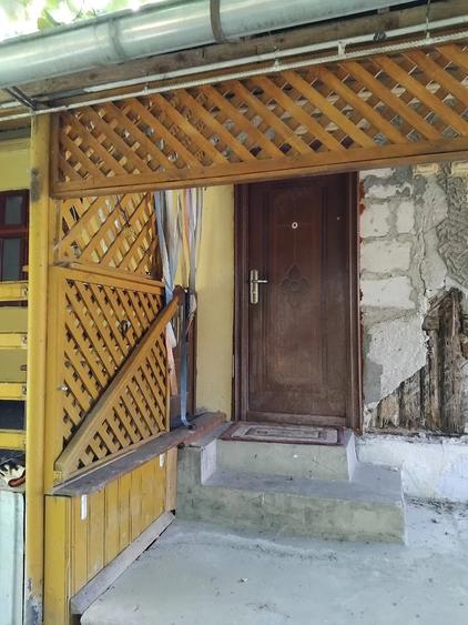 Casă cu 2 camere cu Teren 1760 Mp în Valea