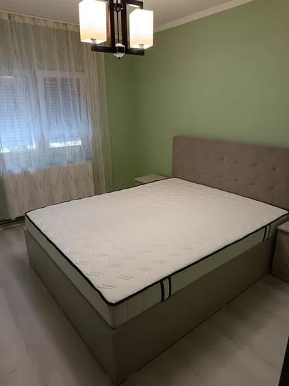 Apartament cu 4 camere, Micro 17, langa piata - 6