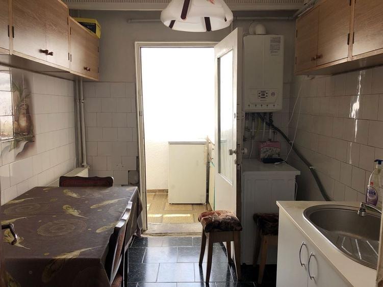 Apartament de vanzare cu 3 camere decomandat Costesti Arges - 5