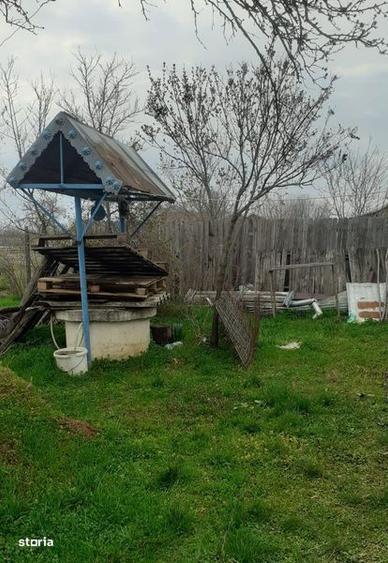 Teren + casa batraneasca - 1
