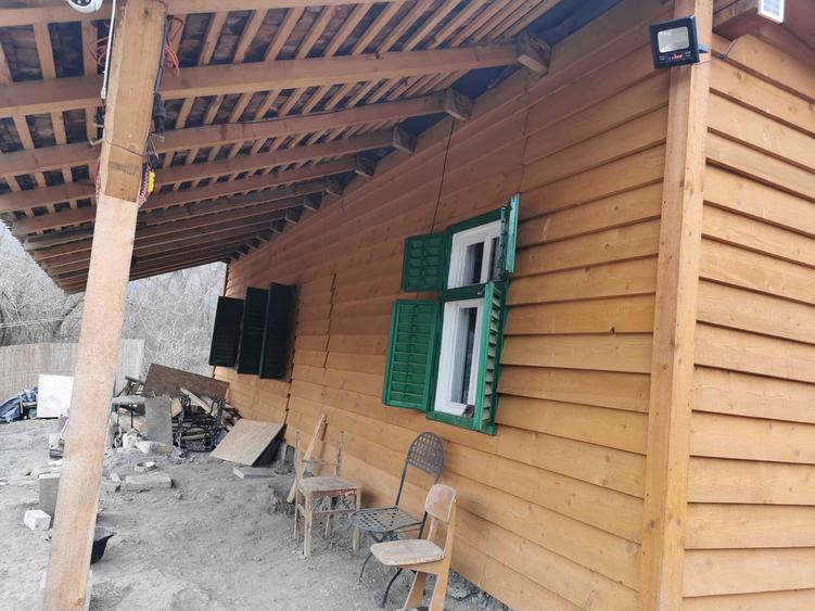 De Vanzare Casuta la Tara - 7