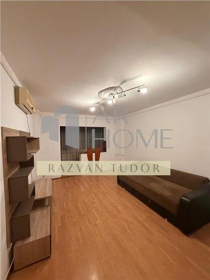 Apartament 3 camere ,centrala proprie,  in Ploiesti ,  P-ta M. Viteazu - 1