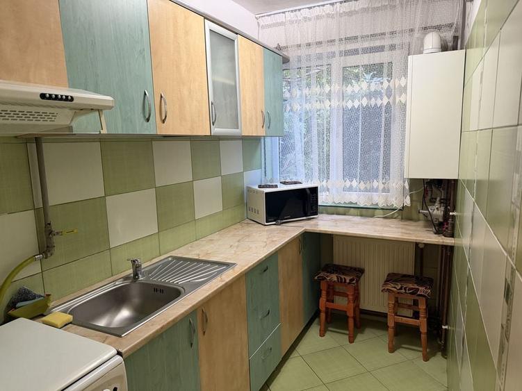 Inchiriez apartament micro IV - 6