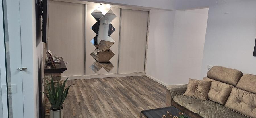 Vanzare apartament  3 camere,vedere către Coloana Infinit, 168000 € - 4