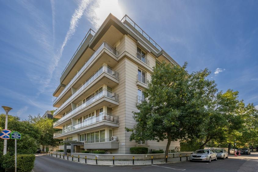 Malul lacului Bordei,Cartier Primaverii,apartament 4 cam (190mp utili) - 2