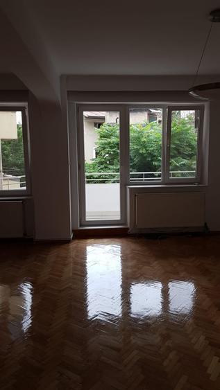 Inchiriere vila etajele 1+2+M Cotroceni metrou spital Eroilor imobil 2002 - 7