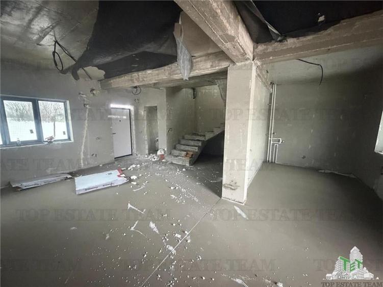 Vila 5 camere de vanzare in Frumusani, ideala investitie - 12