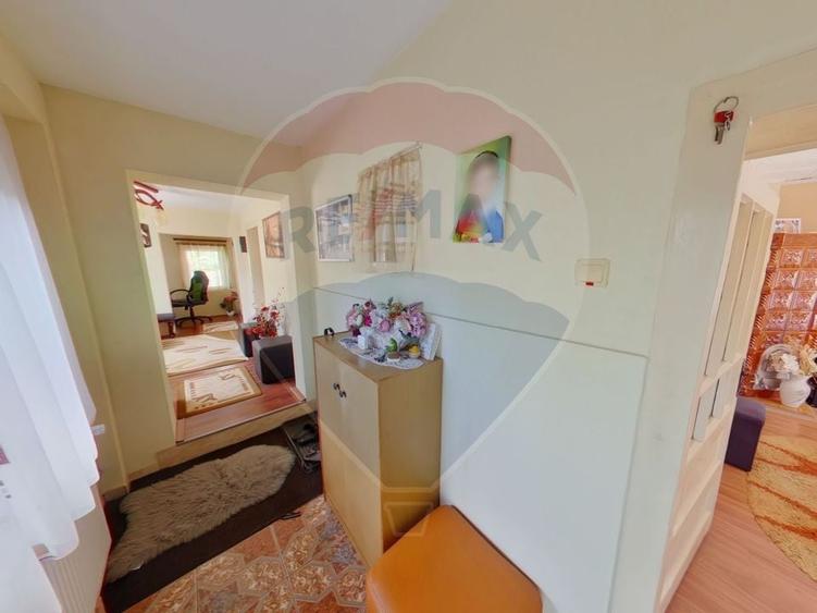 Casa / Vila cu 5 camere de vanzare in zona Est - 8