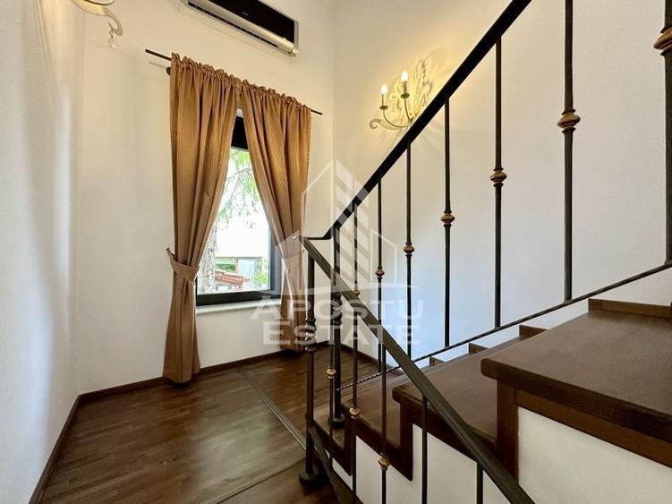 Casa impresionanta cu 5 camere si garaj, la intrare in Dumbravita - 20