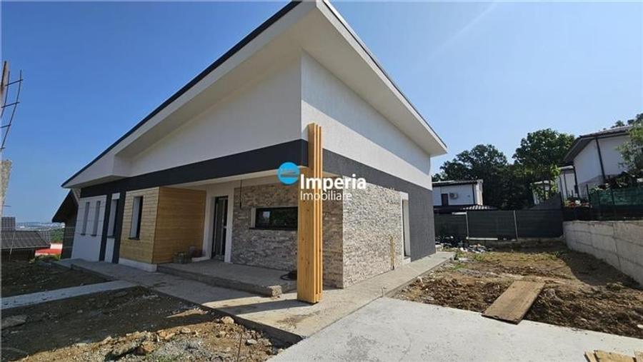 Casa plan parter de vanzare in zona Bucium -  Barnova - 2